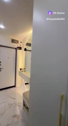 Прихожая в светлых тонах